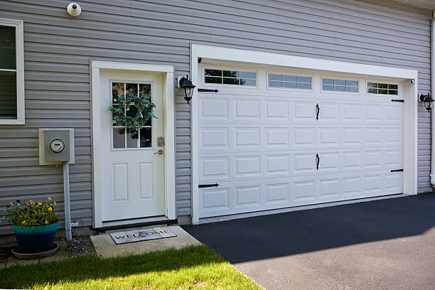 24/7 Emergency Garage Door Panel Replacement experts in Los Alamos, NM